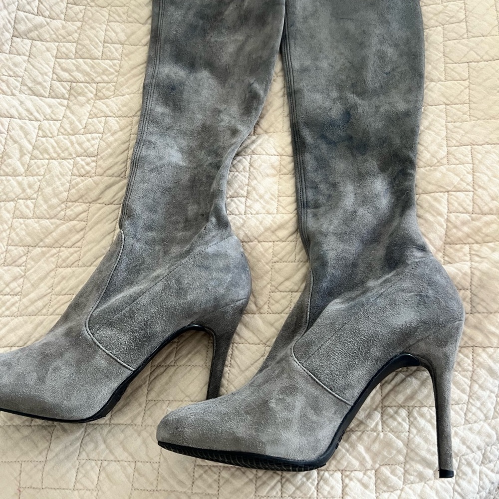 Stuart Weitzman grey suede boots